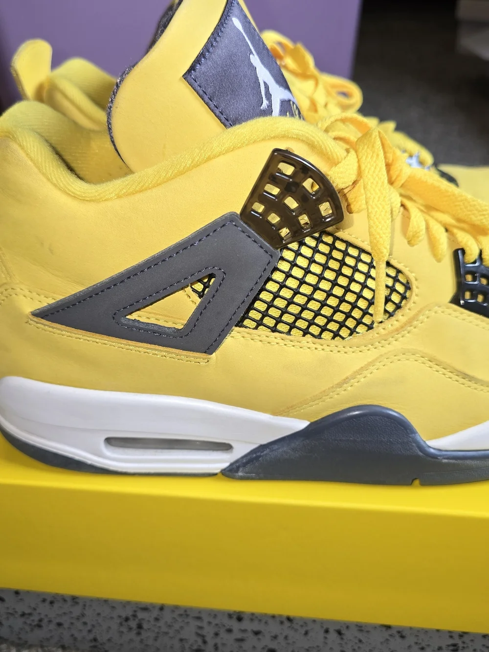 Nike Air Jordan 4 Retro Men’s Yellow Basketball Shoes Size 10